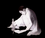 CT-HN-107 BEN DEN DOC SACH - READING BOOK UNDER LAMP (silk) 28x32 in - USD 2730